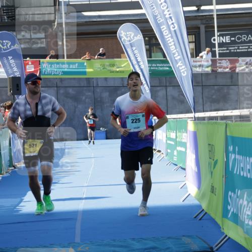 09.08.2026 - GEWOBA Citytriathlon Bremen Yannick Fuchs http://msf.ph/oto/9934243 09.08.2026 11:34:02 Ziel 225, 521 meine-sportfotos.de