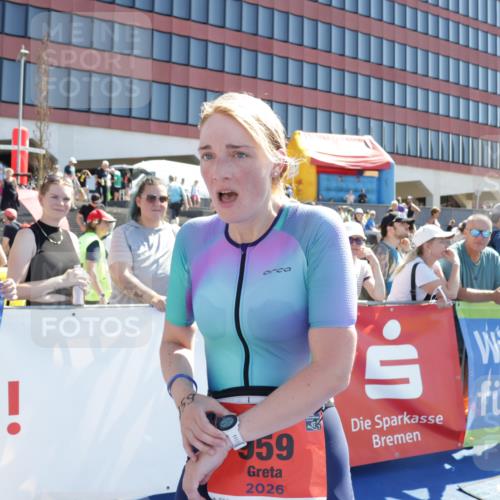 09.08.2026 - GEWOBA Citytriathlon Bremen Yannick Fuchs http://msf.ph/oto/9934248 09.08.2026 14:35:34 Ziel 959 meine-sportfotos.de