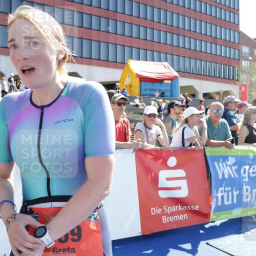 09.08.2026 - GEWOBA Citytriathlon Bremen Yannick Fuchs http://msf.ph/oto/9934250 09.08.2026 14:35:34 Ziel 959 meine-sportfotos.de