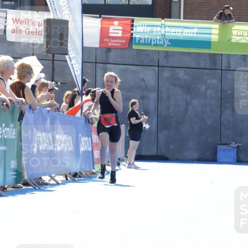 09.08.2026 - GEWOBA Citytriathlon Bremen Yannick Fuchs http://msf.ph/oto/9934251 09.08.2026 14:35:55 Ziel 923 meine-sportfotos.de
