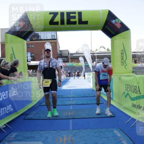 09.08.2026 - GEWOBA Citytriathlon Bremen Yannick Fuchs http://msf.ph/oto/9934252 09.08.2026 11:34:05 Ziel 225, 247, 521 meine-sportfotos.de