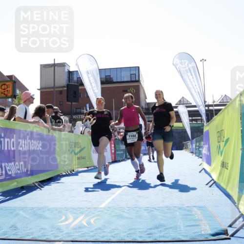 09.08.2026 - GEWOBA Citytriathlon Bremen Yannick Fuchs http://msf.ph/oto/9934297 09.08.2026 14:36:11 Ziel 817, 940, 1102 meine-sportfotos.de