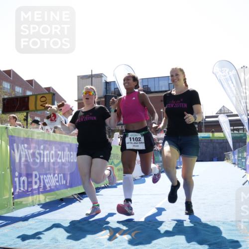 09.08.2026 - GEWOBA Citytriathlon Bremen Yannick Fuchs http://msf.ph/oto/9934303 09.08.2026 14:36:12 Ziel 817, 1102 meine-sportfotos.de