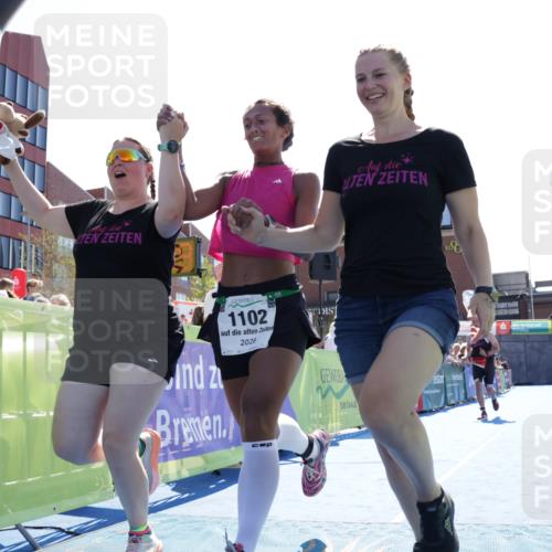 09.08.2026 - GEWOBA Citytriathlon Bremen Yannick Fuchs http://msf.ph/oto/9934306 09.08.2026 14:36:12 Ziel 817, 1102 meine-sportfotos.de