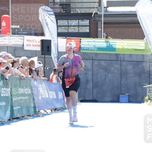 09.08.2026 - GEWOBA Citytriathlon Bremen Yannick Fuchs http://msf.ph/oto/9934319 09.08.2026 14:36:39 Ziel 902 meine-sportfotos.de