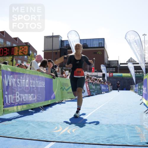 09.08.2026 - GEWOBA Citytriathlon Bremen Yannick Fuchs http://msf.ph/oto/9934339 09.08.2026 14:36:52 Ziel 966 meine-sportfotos.de