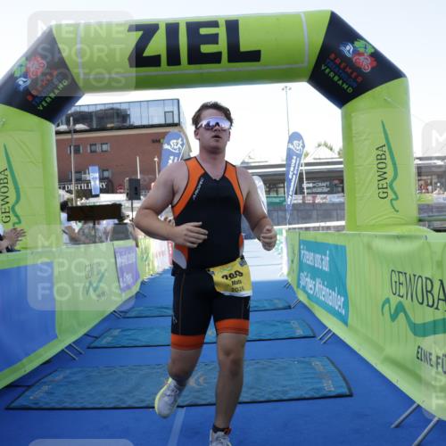 09.08.2026 - GEWOBA Citytriathlon Bremen Yannick Fuchs http://msf.ph/oto/9934376 09.08.2026 11:35:01 Ziel 195, 289, 324 meine-sportfotos.de
