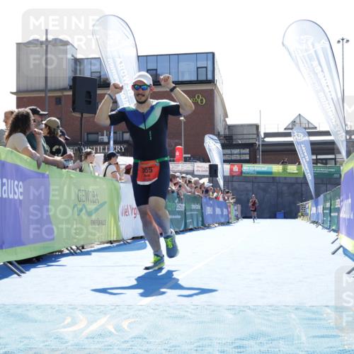 09.08.2026 - GEWOBA Citytriathlon Bremen Yannick Fuchs http://msf.ph/oto/9934433 09.08.2026 14:37:57 Ziel 655 meine-sportfotos.de