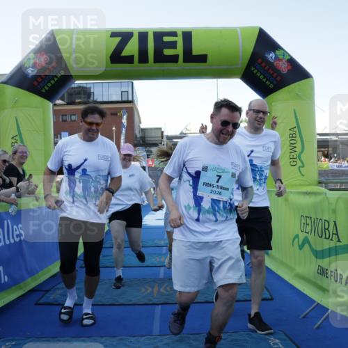 09.08.2026 - GEWOBA Citytriathlon Bremen Yannick Fuchs http://msf.ph/oto/9934461 09.08.2026 11:35:23 Ziel 3, 7, 183 meine-sportfotos.de