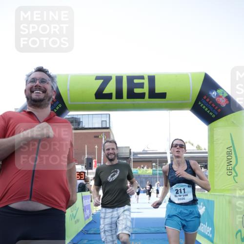 09.08.2026 - GEWOBA Citytriathlon Bremen Yannick Fuchs http://msf.ph/oto/9934540 09.08.2026 11:35:57 Ziel 87, 211, 448 meine-sportfotos.de