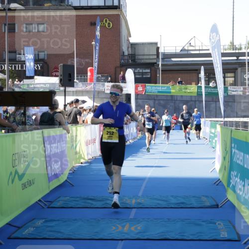 09.08.2026 - GEWOBA Citytriathlon Bremen Yannick Fuchs http://msf.ph/oto/9934570 09.08.2026 11:36:09 Ziel 205, 292, 330 meine-sportfotos.de