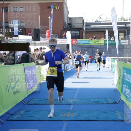 09.08.2026 - GEWOBA Citytriathlon Bremen Yannick Fuchs http://msf.ph/oto/9934577 09.08.2026 11:36:10 Ziel 205, 292, 330 meine-sportfotos.de