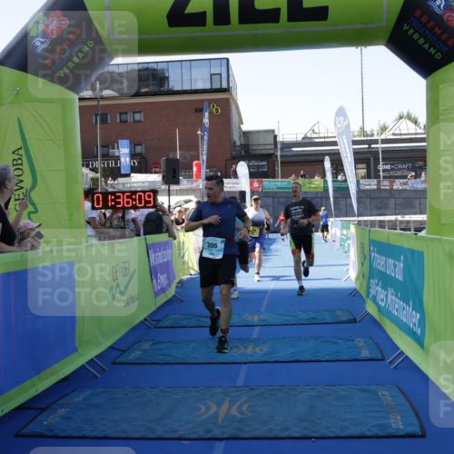 09.08.2026 - GEWOBA Citytriathlon Bremen Yannick Fuchs http://msf.ph/oto/9934578 09.08.2026 11:36:13 Ziel 205, 292, 330 meine-sportfotos.de