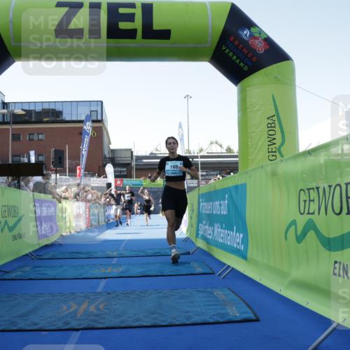 09.08.2026 - GEWOBA Citytriathlon Bremen Yannick Fuchs http://msf.ph/oto/9934646 09.08.2026 11:36:28 Ziel 139 meine-sportfotos.de
