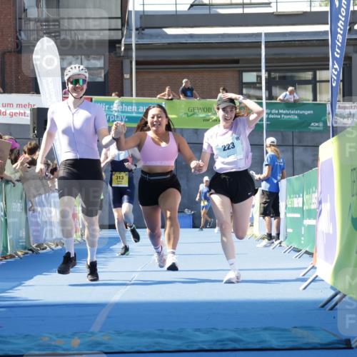 09.08.2026 - GEWOBA Citytriathlon Bremen Yannick Fuchs http://msf.ph/oto/9934723 09.08.2026 11:36:46 Ziel 223, 313 meine-sportfotos.de