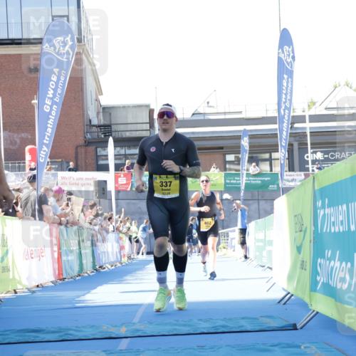 09.08.2026 - GEWOBA Citytriathlon Bremen Yannick Fuchs http://msf.ph/oto/9934771 09.08.2026 11:37:03 Ziel 337, 423, 492 meine-sportfotos.de