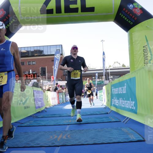 09.08.2026 - GEWOBA Citytriathlon Bremen Yannick Fuchs http://msf.ph/oto/9934776 09.08.2026 11:37:05 Ziel 337, 423, 492, 501 meine-sportfotos.de