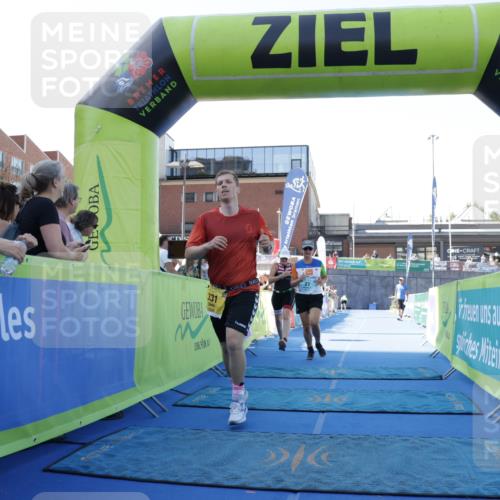 09.08.2026 - GEWOBA Citytriathlon Bremen Yannick Fuchs http://msf.ph/oto/9934844 09.08.2026 11:37:17 Ziel 27, 113, 331, 510 meine-sportfotos.de