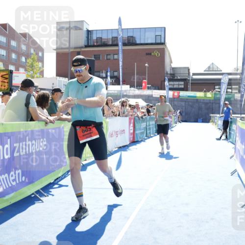 09.08.2026 - GEWOBA Citytriathlon Bremen Yannick Fuchs http://msf.ph/oto/9934849 09.08.2026 14:42:09 Ziel 603, 768, 918 meine-sportfotos.de