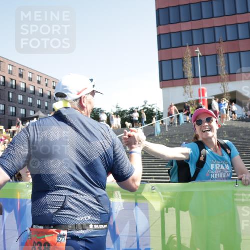 09.08.2026 - GEWOBA Citytriathlon Bremen Yannick Fuchs http://msf.ph/oto/9934896 09.08.2026 14:43:03 Ziel 673, 838 meine-sportfotos.de