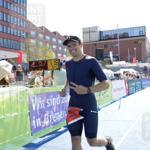 09.08.2026 - GEWOBA Citytriathlon Bremen Yannick Fuchs http://msf.ph/oto/9934910 09.08.2026 14:43:07 Ziel 673, 838 meine-sportfotos.de