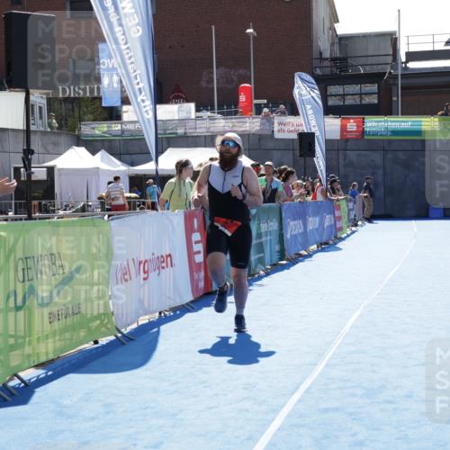 09.08.2026 - GEWOBA Citytriathlon Bremen Yannick Fuchs http://msf.ph/oto/9934944 09.08.2026 14:43:46 Ziel 574 meine-sportfotos.de
