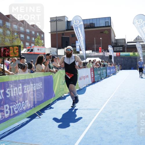09.08.2026 - GEWOBA Citytriathlon Bremen Yannick Fuchs http://msf.ph/oto/9934945 09.08.2026 14:43:47 Ziel 574 meine-sportfotos.de