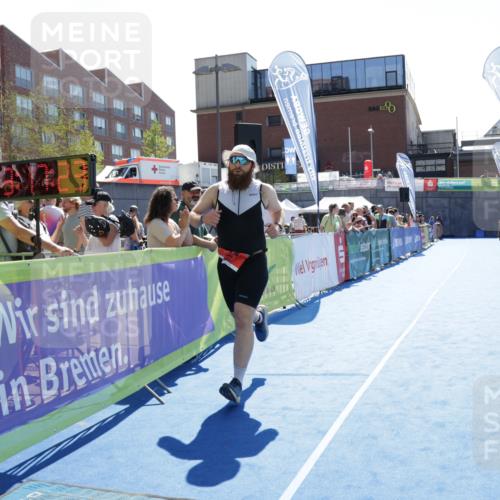 09.08.2026 - GEWOBA Citytriathlon Bremen Yannick Fuchs http://msf.ph/oto/9934947 09.08.2026 14:43:47 Ziel 574 meine-sportfotos.de