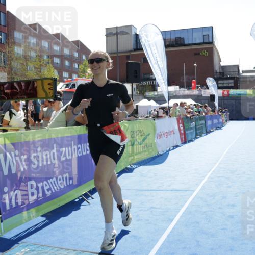 09.08.2026 - GEWOBA Citytriathlon Bremen Yannick Fuchs http://msf.ph/oto/9934964 09.08.2026 14:44:10 Ziel 881 meine-sportfotos.de