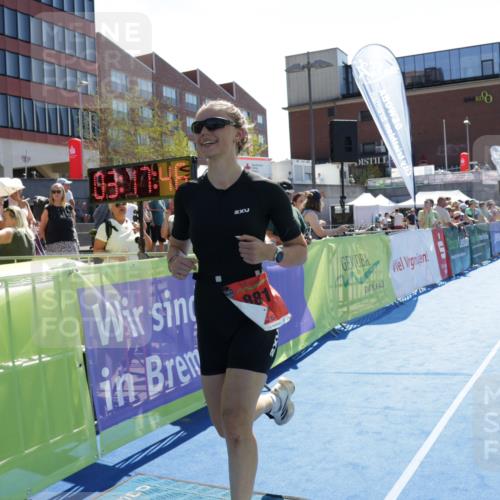 09.08.2026 - GEWOBA Citytriathlon Bremen Yannick Fuchs http://msf.ph/oto/9934966 09.08.2026 14:44:10 Ziel 881 meine-sportfotos.de