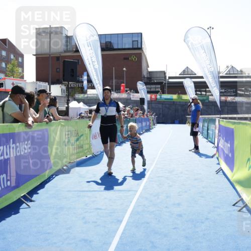09.08.2026 - GEWOBA Citytriathlon Bremen Yannick Fuchs http://msf.ph/oto/9935000 09.08.2026 14:45:00 Ziel 1149 meine-sportfotos.de