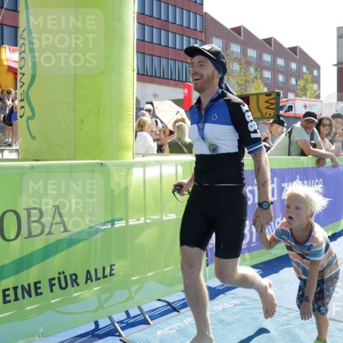09.08.2026 - GEWOBA Citytriathlon Bremen Yannick Fuchs http://msf.ph/oto/9935015 09.08.2026 14:45:01 Ziel 1149 meine-sportfotos.de