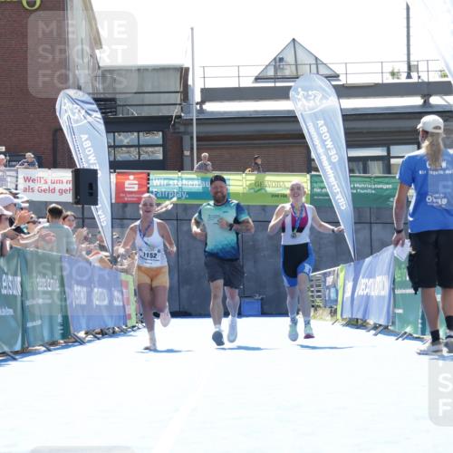 09.08.2026 - GEWOBA Citytriathlon Bremen Yannick Fuchs http://msf.ph/oto/9935024 09.08.2026 14:45:23 Ziel  meine-sportfotos.de