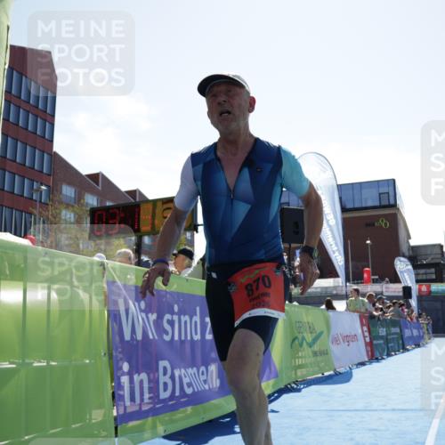 09.08.2026 - GEWOBA Citytriathlon Bremen Yannick Fuchs http://msf.ph/oto/9935059 09.08.2026 14:45:56 Ziel 870 meine-sportfotos.de