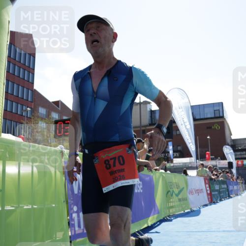 09.08.2026 - GEWOBA Citytriathlon Bremen Yannick Fuchs http://msf.ph/oto/9935061 09.08.2026 14:45:56 Ziel 870 meine-sportfotos.de
