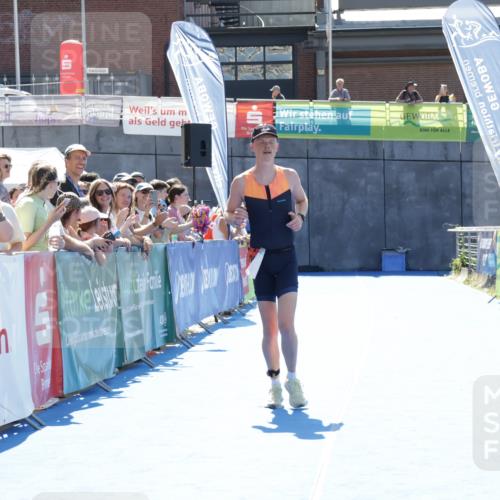 09.08.2026 - GEWOBA Citytriathlon Bremen Yannick Fuchs http://msf.ph/oto/9935096 09.08.2026 14:46:46 Ziel 605 meine-sportfotos.de