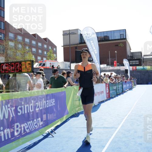 09.08.2026 - GEWOBA Citytriathlon Bremen Yannick Fuchs http://msf.ph/oto/9935105 09.08.2026 14:46:49 Ziel 605 meine-sportfotos.de