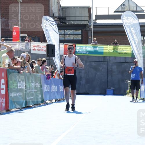09.08.2026 - GEWOBA Citytriathlon Bremen Yannick Fuchs http://msf.ph/oto/9935131 09.08.2026 14:47:06 Ziel 626 meine-sportfotos.de