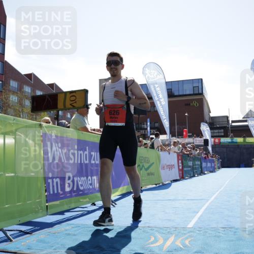 09.08.2026 - GEWOBA Citytriathlon Bremen Yannick Fuchs http://msf.ph/oto/9935141 09.08.2026 14:47:10 Ziel 626 meine-sportfotos.de