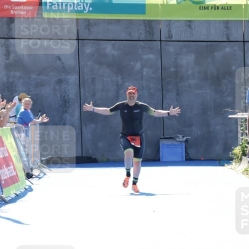 09.08.2026 - GEWOBA Citytriathlon Bremen Yannick Fuchs http://msf.ph/oto/9935147 09.08.2026 14:47:49 Ziel  meine-sportfotos.de