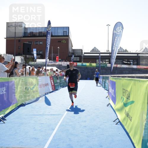 09.08.2026 - GEWOBA Citytriathlon Bremen Yannick Fuchs http://msf.ph/oto/9935162 09.08.2026 14:47:55 Ziel 796 meine-sportfotos.de