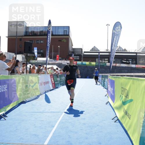 09.08.2026 - GEWOBA Citytriathlon Bremen Yannick Fuchs http://msf.ph/oto/9935164 09.08.2026 14:47:56 Ziel 796 meine-sportfotos.de