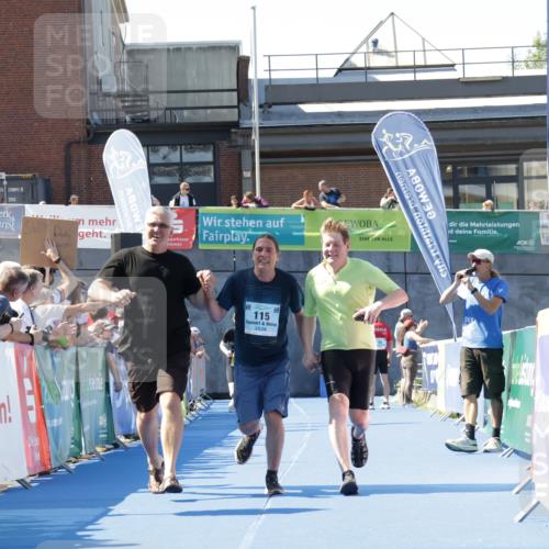 09.08.2026 - GEWOBA Citytriathlon Bremen Yannick Fuchs http://msf.ph/oto/9935194 09.08.2026 11:38:34 Ziel 115 meine-sportfotos.de