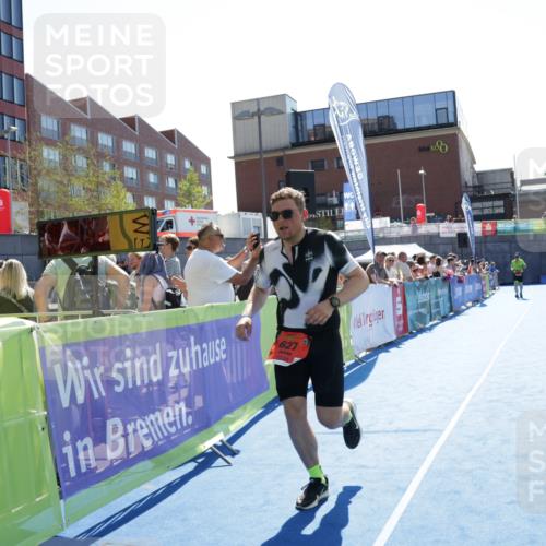 09.08.2026 - GEWOBA Citytriathlon Bremen Yannick Fuchs http://msf.ph/oto/9935202 09.08.2026 14:48:28 Ziel 627 meine-sportfotos.de