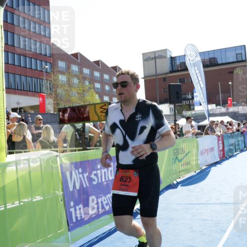 09.08.2026 - GEWOBA Citytriathlon Bremen Yannick Fuchs http://msf.ph/oto/9935207 09.08.2026 14:48:29 Ziel 627 meine-sportfotos.de