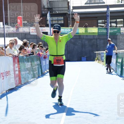 09.08.2026 - GEWOBA Citytriathlon Bremen Yannick Fuchs http://msf.ph/oto/9935222 09.08.2026 14:48:35 Ziel 856 meine-sportfotos.de