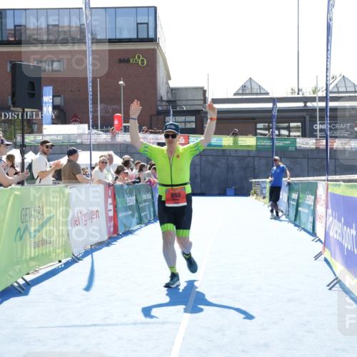 09.08.2026 - GEWOBA Citytriathlon Bremen Yannick Fuchs http://msf.ph/oto/9935225 09.08.2026 14:48:35 Ziel 856 meine-sportfotos.de