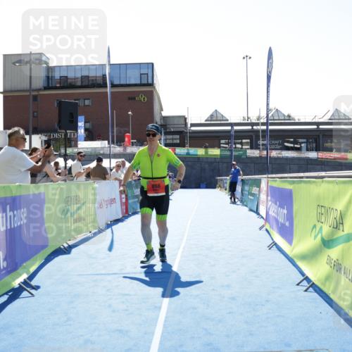 09.08.2026 - GEWOBA Citytriathlon Bremen Yannick Fuchs http://msf.ph/oto/9935231 09.08.2026 14:48:36 Ziel 856 meine-sportfotos.de