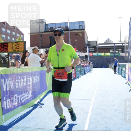 09.08.2026 - GEWOBA Citytriathlon Bremen Yannick Fuchs http://msf.ph/oto/9935237 09.08.2026 14:48:37 Ziel 856 meine-sportfotos.de