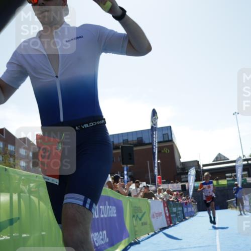 09.08.2026 - GEWOBA Citytriathlon Bremen Yannick Fuchs http://msf.ph/oto/9935264 09.08.2026 14:49:03 Ziel 731, 830 meine-sportfotos.de